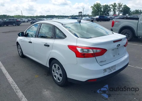 2014 Ford Focus S from USA, damaged, VIN 1FADP3E24EL112871